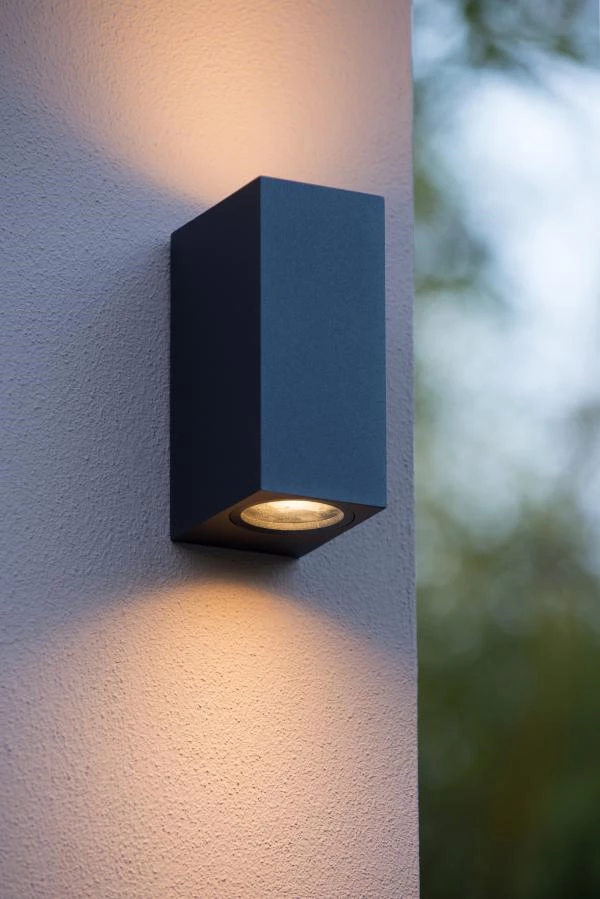 Lucide ZORA-LED - Wall spotlight / Wall light Indoor/Outdoor - LED Dim. - GU10 - 2x5W 3000K - IP44 - Black - atmosphere 1